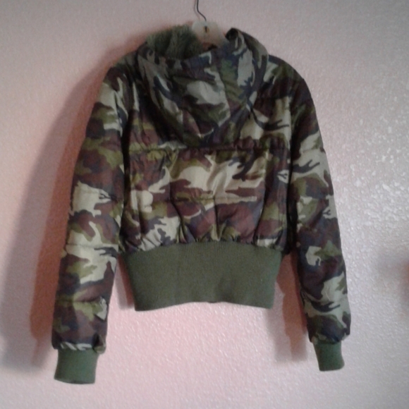 Gently Worn Camouflage Jacket - Picture 5 of 7